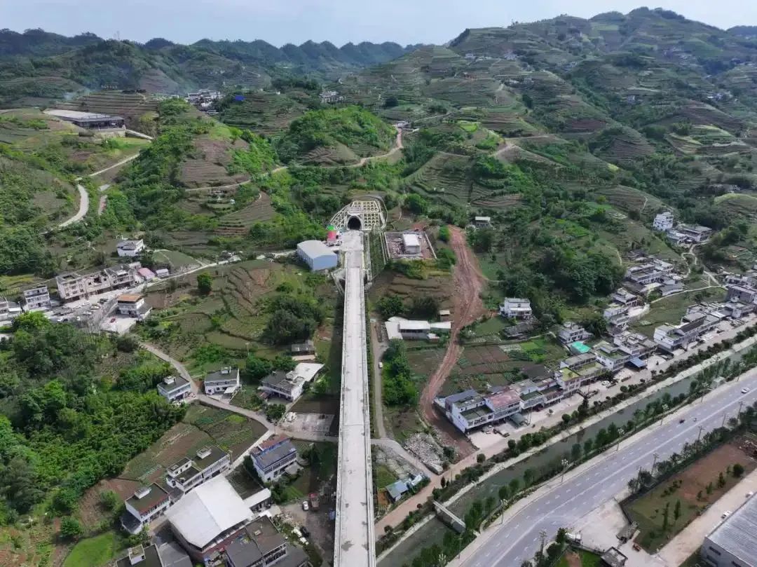 1746497668862434.jpg 640 (3).jpg